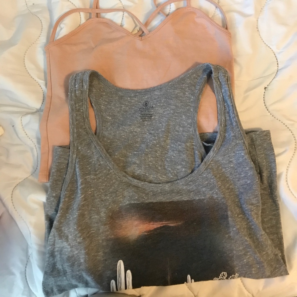 Tank tops 😊😊